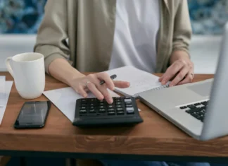 Great reasons for an Indonesian business to outsource its payroll services Payroll services