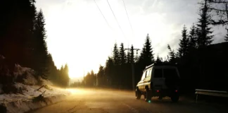 The reasons why smart 4WD drivers add ECU mapping revealed off road 4x4 4WD with lifted hood