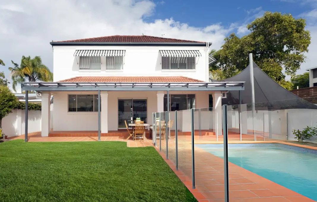 frameless glass fence