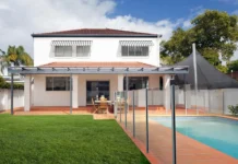 Keeping Your Outdoor Space Kid-Safe Without Compromising on Style frameless glass fence