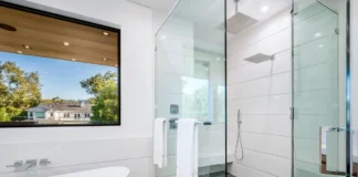 The Benefits of Installing a Walk-In Shower: Functionality Meets Modern Design Walk-in shower